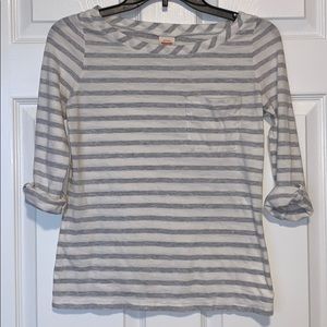 Mossimo gray and white stripe 3/4 sleeve shirt
